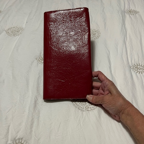Authentic Yves Saint Laurent Deep Red Leather clutch - Picture 2 of 8